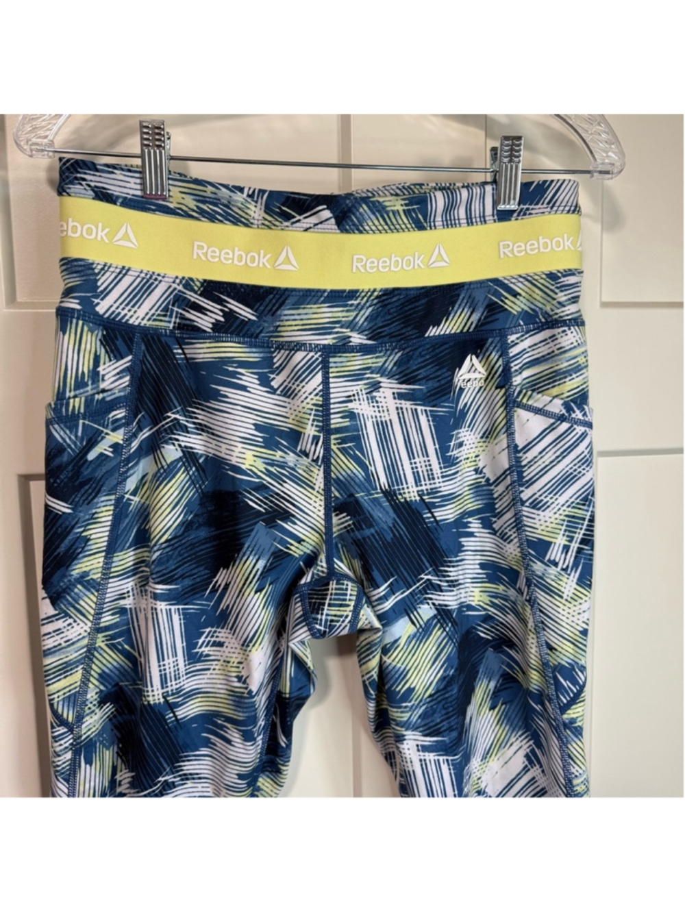 Reebok women’s printed revolve high rise Capri leggings side pockets size large - Picture 4 of 10